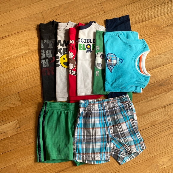 📦 24 mo/ 2T short sleeve bundle! 📦 - Picture 1 of 16